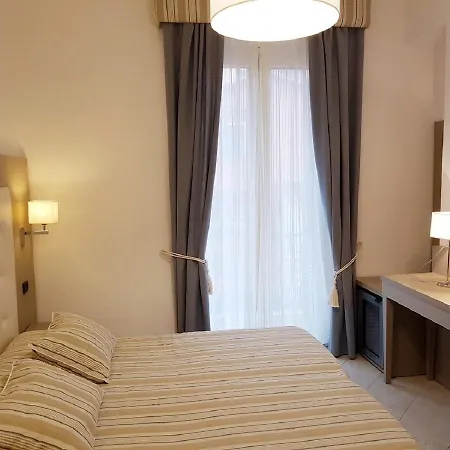 Degli Amici مونتيروسّو ال ماري