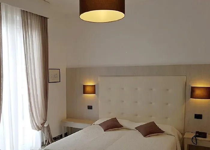 알베르고 데글리 아미치 3*