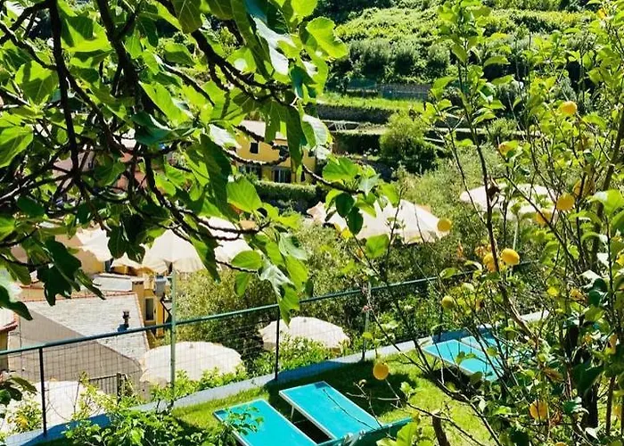 알베르고 데글리 아미치 3* 몬테로소 알 마레