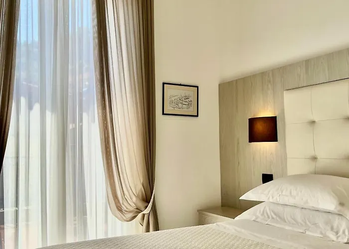 알베르고 데글리 아미치 3*