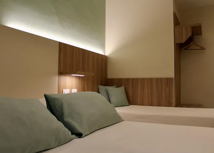 알베르고 데글리 아미치 3*