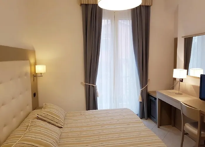 알베르고 데글리 아미치 몬테로소 알 마레