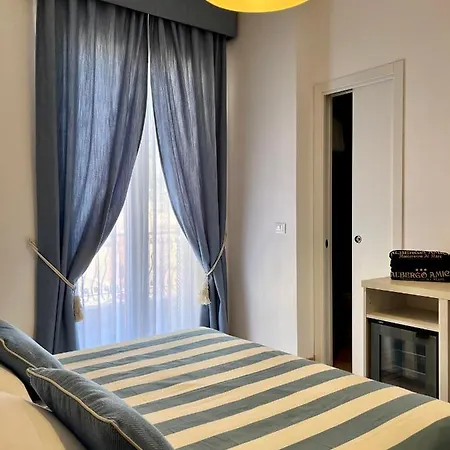 Hotell Degli Amici 3*