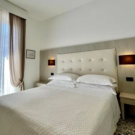 Hotel Degli Amici