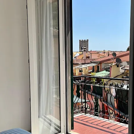 Degli Amici 3*