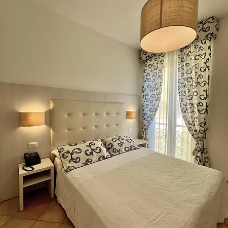 Hotel Degli Amici