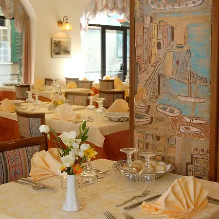 Hotel Degli Amici Moggia 3*