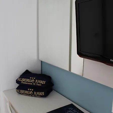 Degli Amici Moggia Hotel 3*