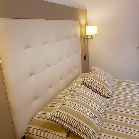 Degli Amici Hotel 3*