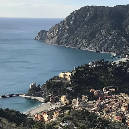 Degli Amici Moggia 3* 몬테로소 알 마레